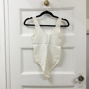 NWOT ZARA Ribbed White Seamless Sleeveless Low Back Bodysuit Sz Small